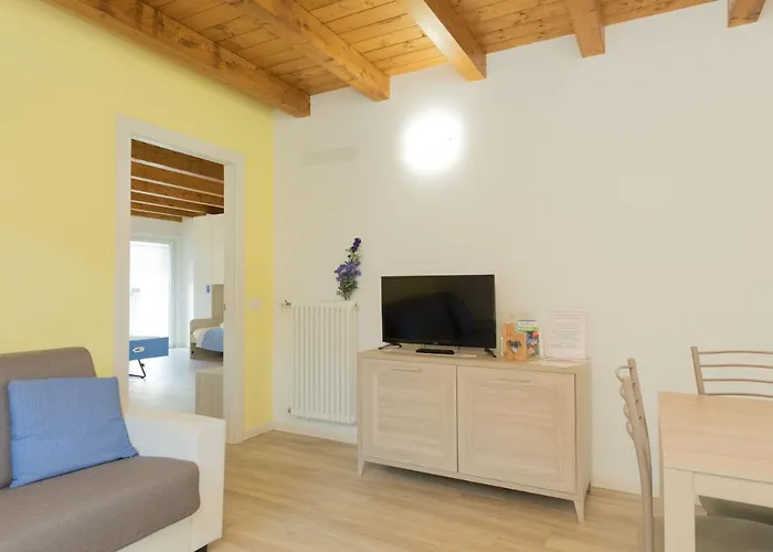 Residenze Lariane شقة