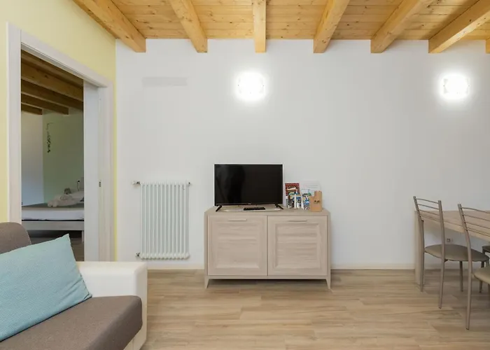 Residenze Lariane 公寓 *