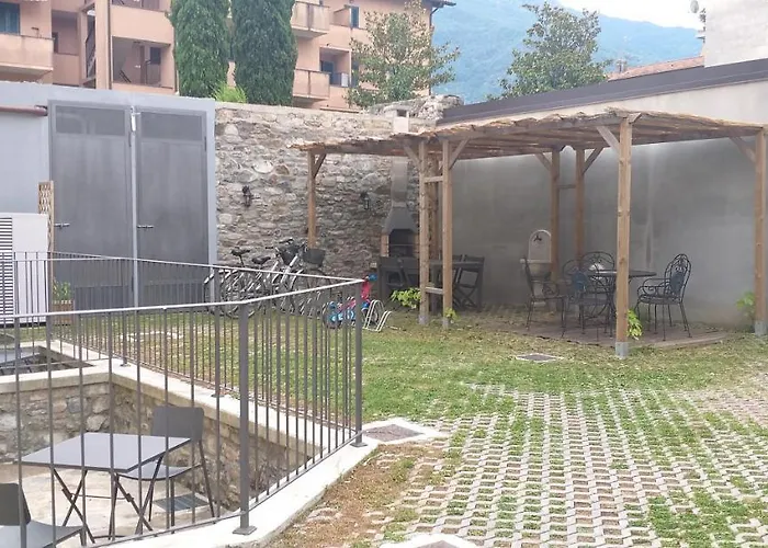 Residenze Lariane 公寓 *